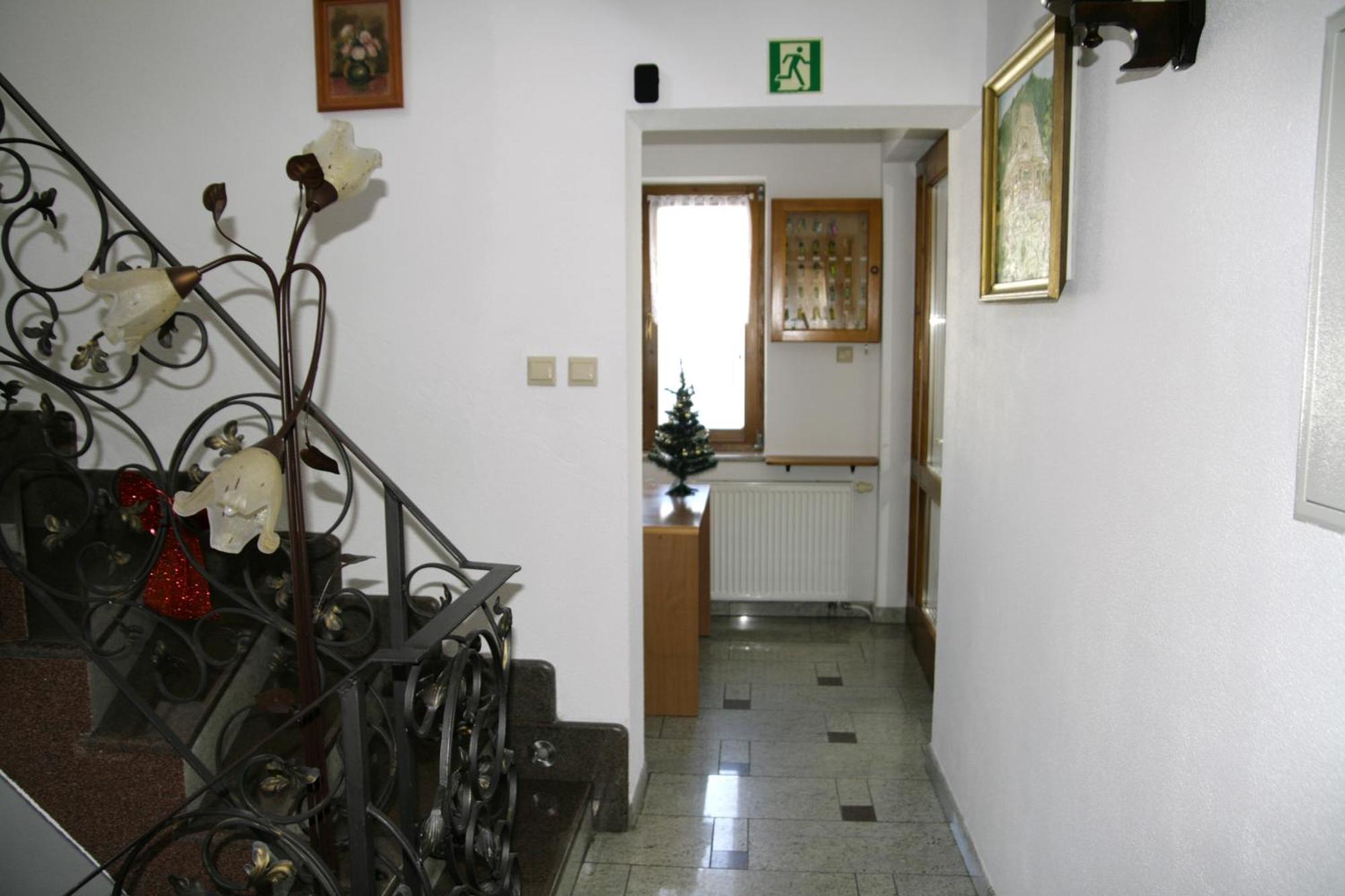 Chata Maniowy Wyspa Ciszy - Agroturystyka, Nieopodal Czorsztyna, Maniowy I Kluszkowce Nad Zalewem Czorsztynskim المظهر الخارجي الصورة